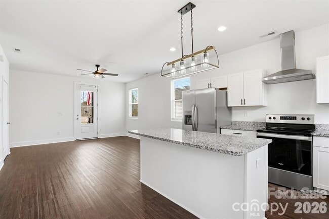 Building Photo - 102 Snyder Ct NE