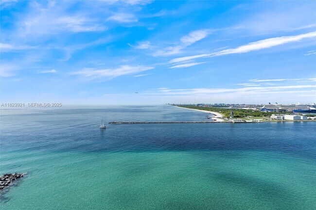 Building Photo - 2200 S Ocean Ln