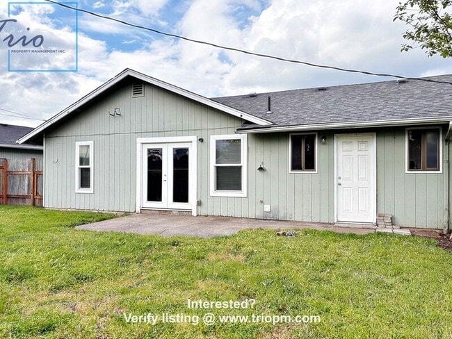 Building Photo - 2577 L St