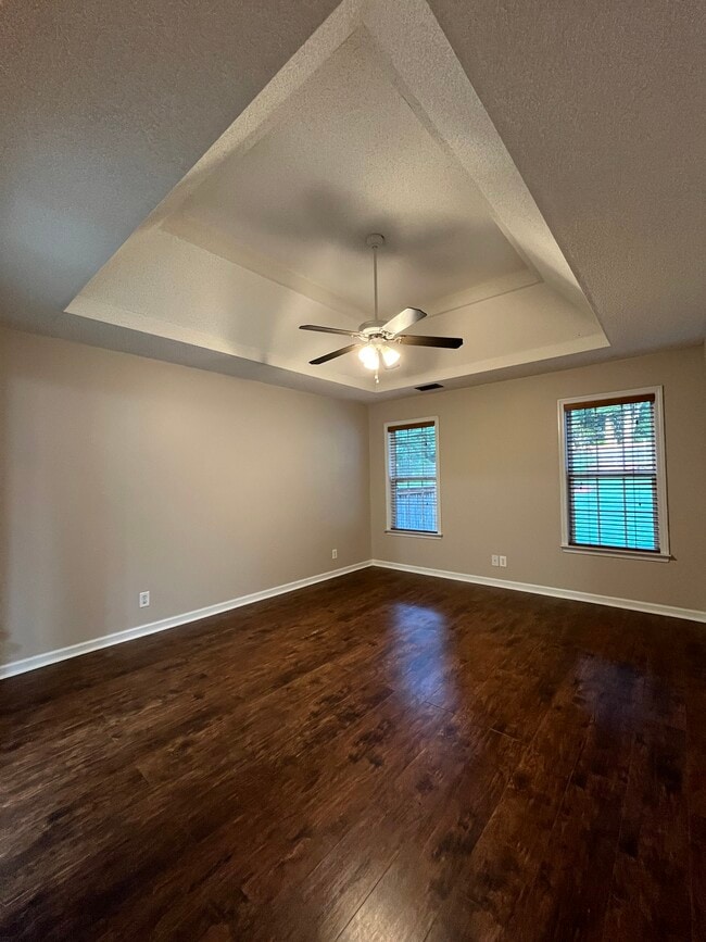 Building Photo - 107 Vanessa Dr