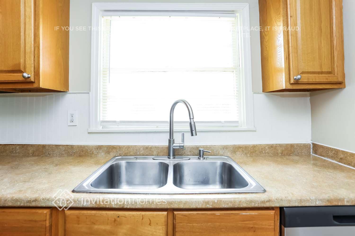 Building Photo - 2121 Cherry Ln