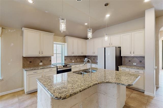 Building Photo - 2949 Mandalay Dr