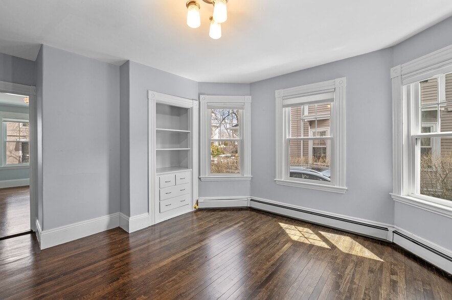 Building Photo - 41 Abbott St