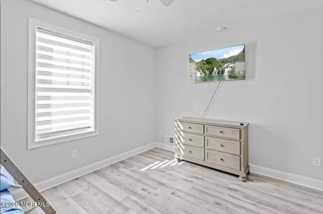 Building Photo - 207 Carteret Ave