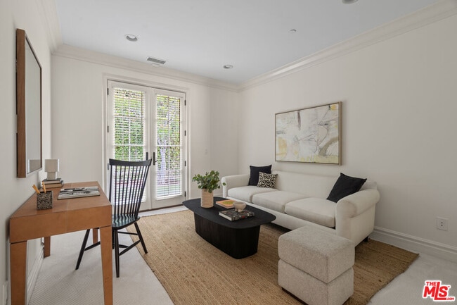 Building Photo - 3697 Benedict Canyon Ln