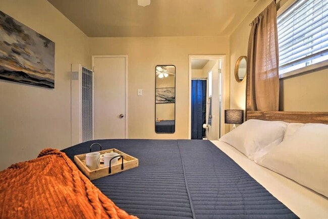 Building Photo - 3918 Thomason Ave