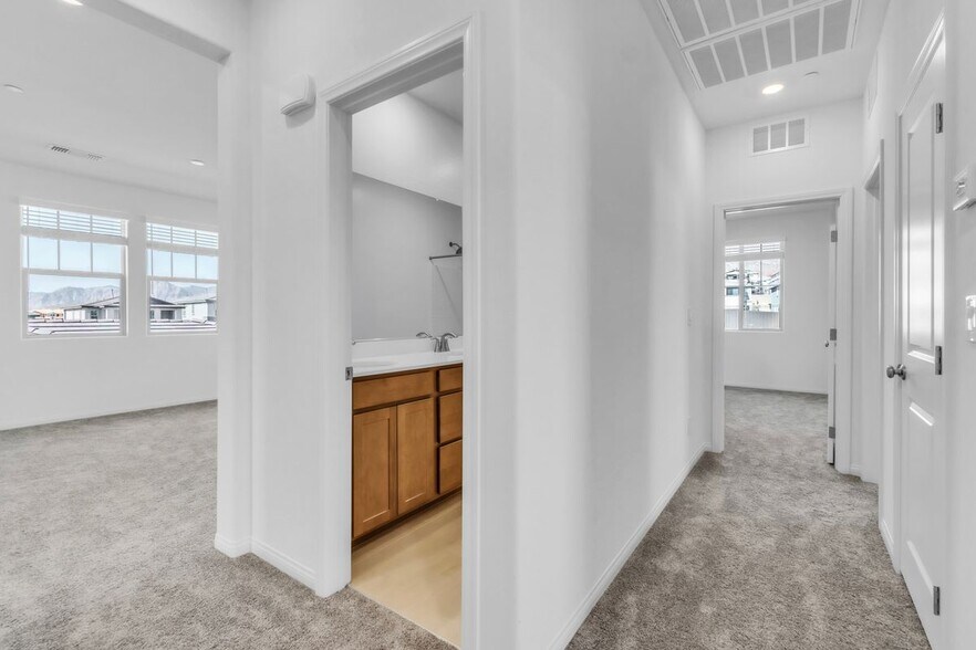 Building Photo - 528 Parkwind Ln