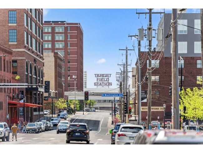 Building Photo - 700 N Washington Ave
