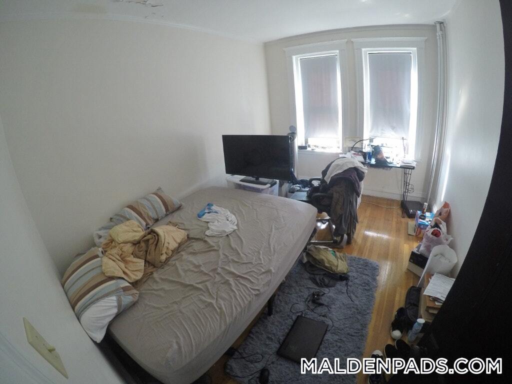 Building Photo - 17-19-19 Washington St S