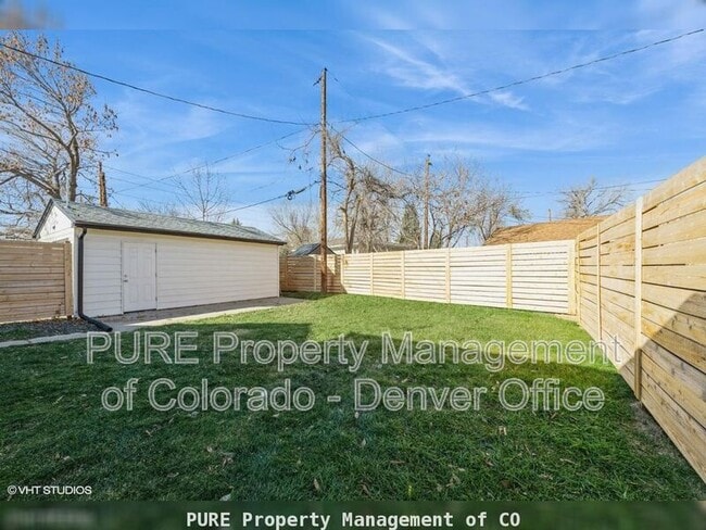 Building Photo - 5525 Brentwood St