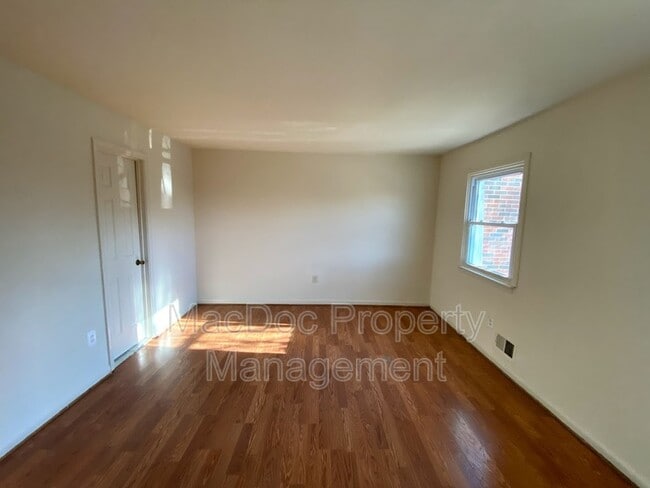 Building Photo - 3456 Beale Ct