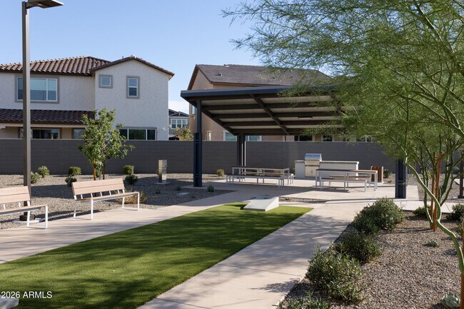 Building Photo - 8243 E Petunia Ave