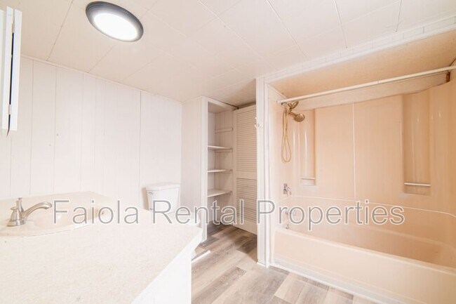 Building Photo - 201 F St