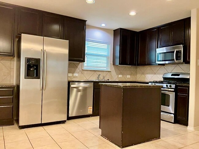 Building Photo - 8720 Blackvireo Dr