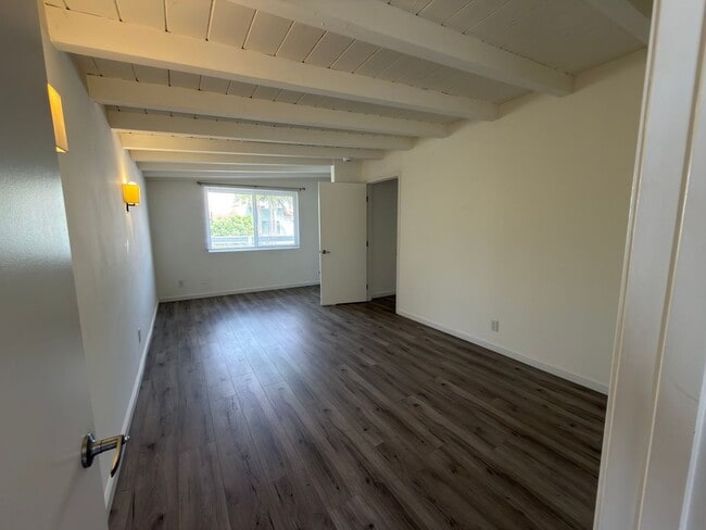 Building Photo - 1110 Mira Mar Ave