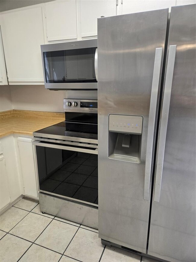 Building Photo - 2903 W Slaughter Ln