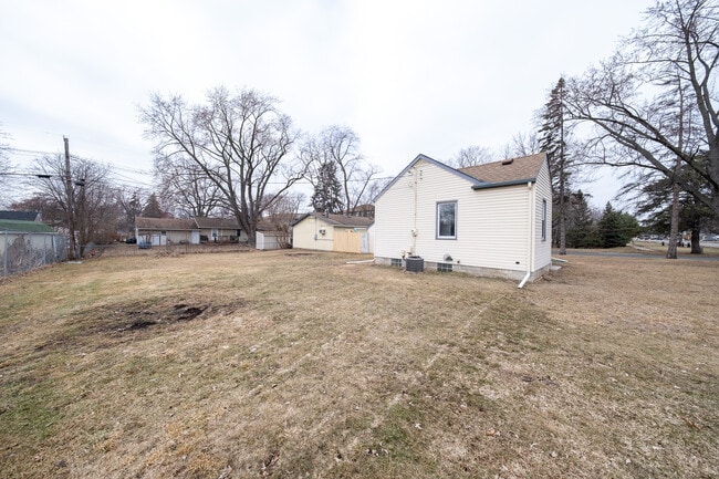 Building Photo - 8700 Nicollet Ave