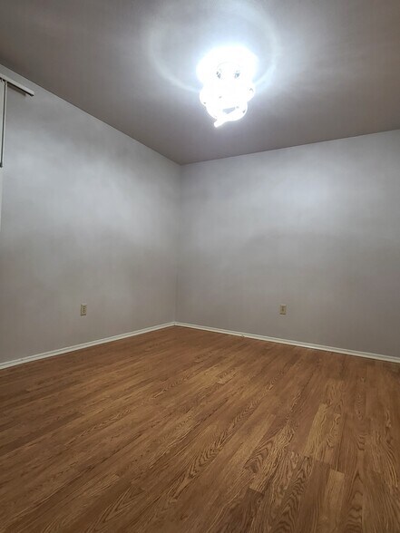 Bedroom - 11010 NE 68th St