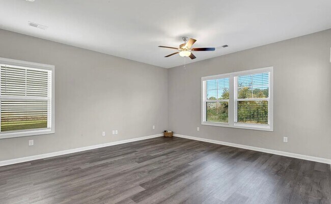 Building Photo - Stunning 3/2.5 Townhome Available Now!