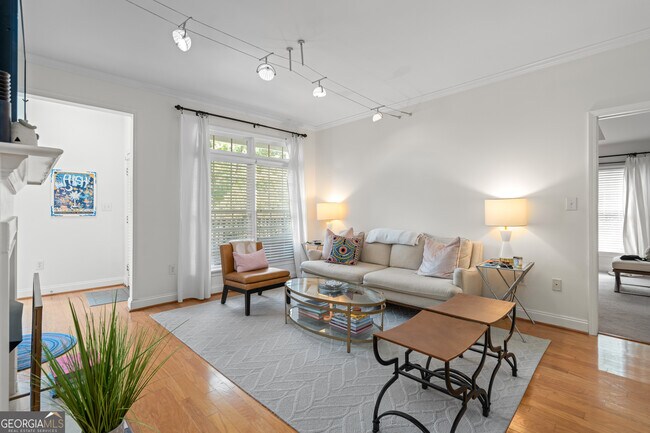 Building Photo - 50 Biscayne Dr NW