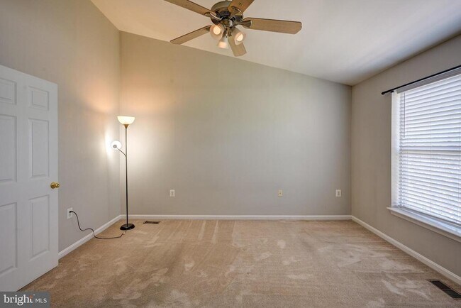 Building Photo - 4624 Kings Mill Way