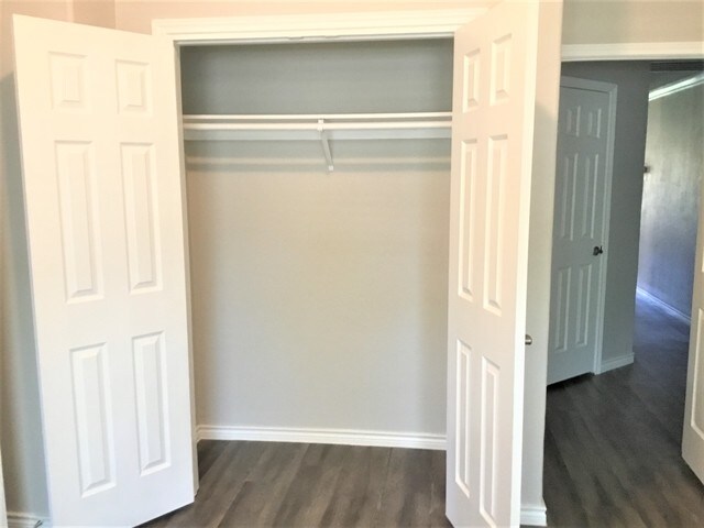 Building Photo - 420 Magnolia Estates Dr