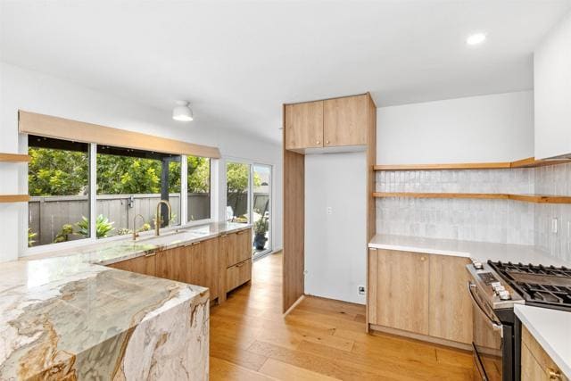 Building Photo - 1009 La Tierra Dr
