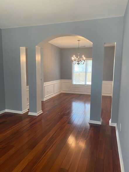 Building Photo - 2007 Peach Shoals Cir