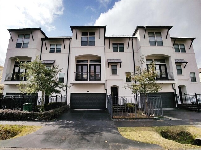 Primary Photo - 2311 Arabelle St