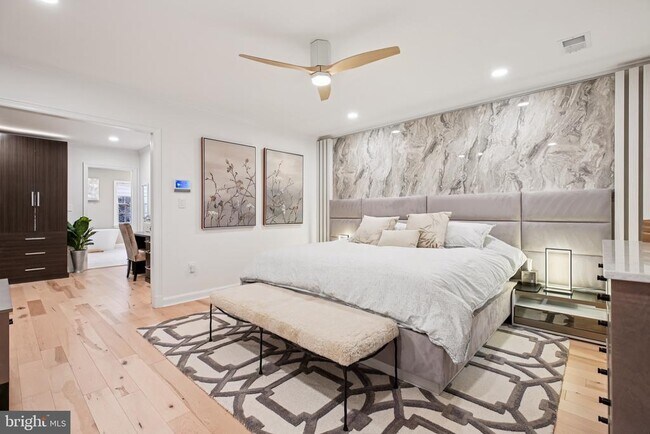 Building Photo - 4353 Westover Pl NW