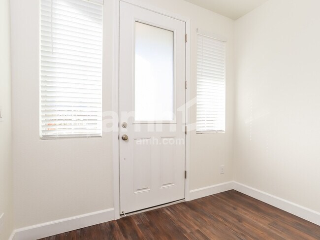 Building Photo - 6541 Enlightenment Dr