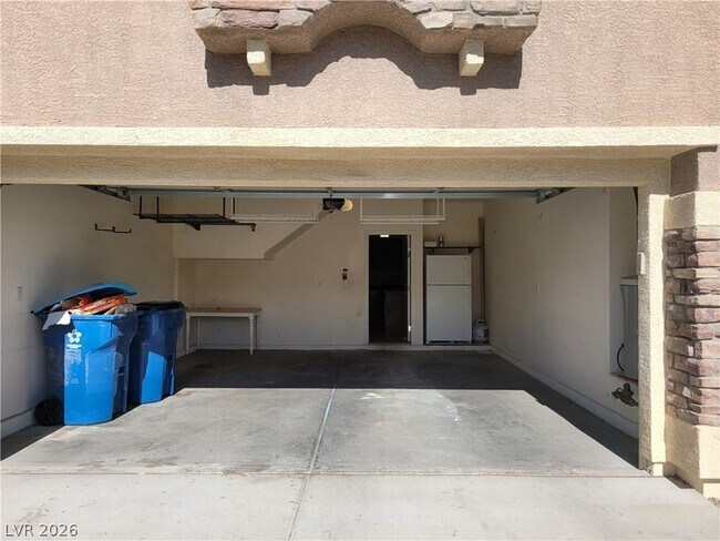 Building Photo - 10564 W Moultrie Ave
