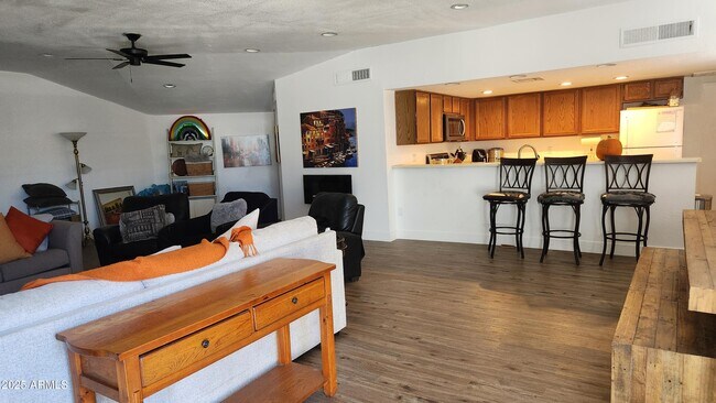 Building Photo - 4330 N 5th Ave