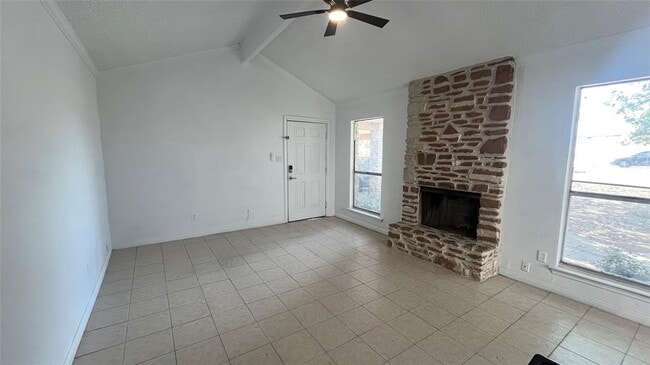 Building Photo - 9515 Aberdeen Way