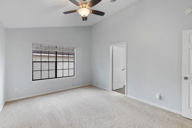 Building Photo - 3223 Golden Willow Dr