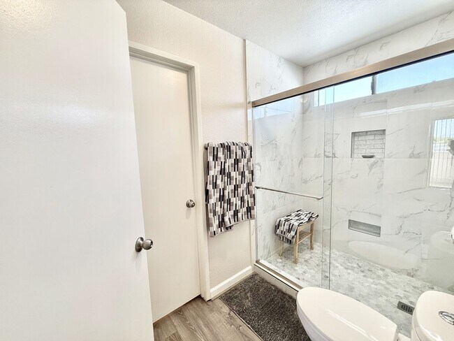 Building Photo - AVAILABLE NOW!! GORGEOUS 3 Bedroom 3 Bathroom Condo Rancho Mirage!!!