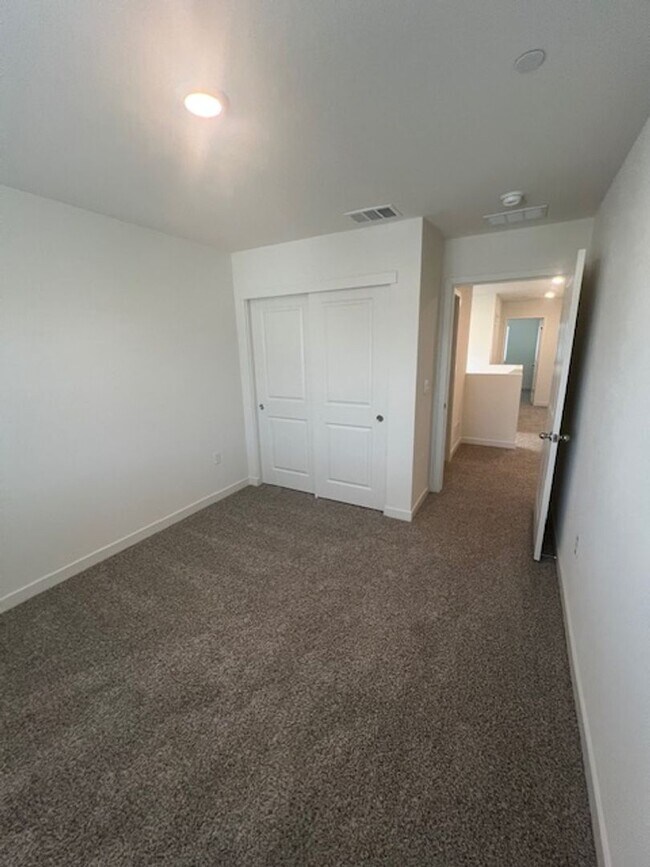 Building Photo - Brand New DR Horton Solar Smart Home with 4 Bedrooms.