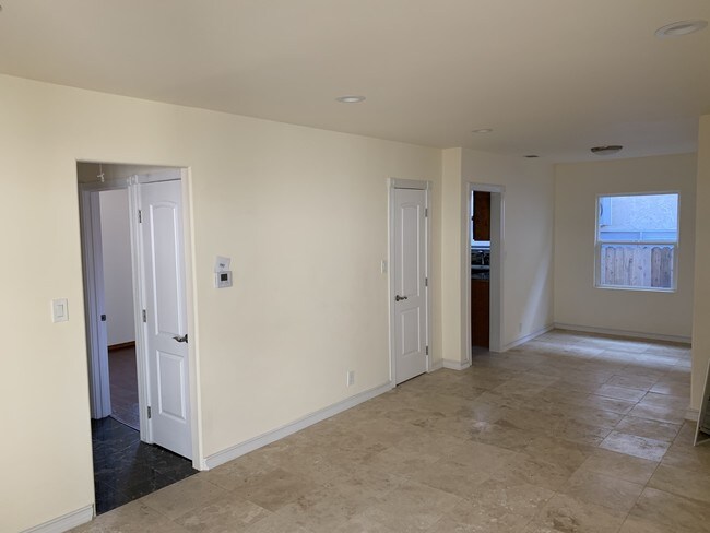 Living/Dining Room - 6136 Cahuenga Blvd