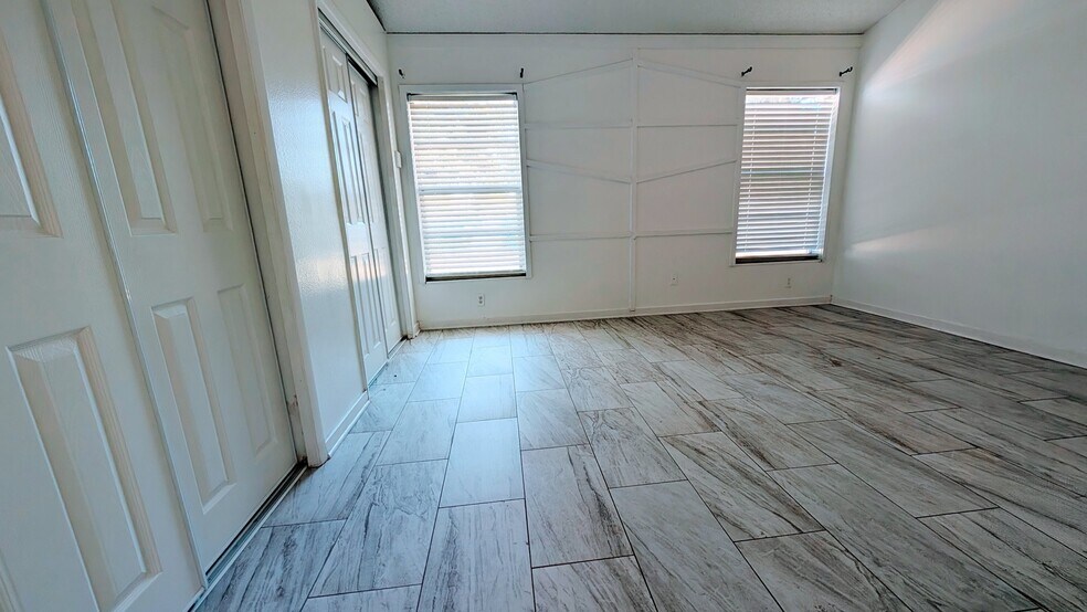 Building Photo - 12020 Fruitwood Dr