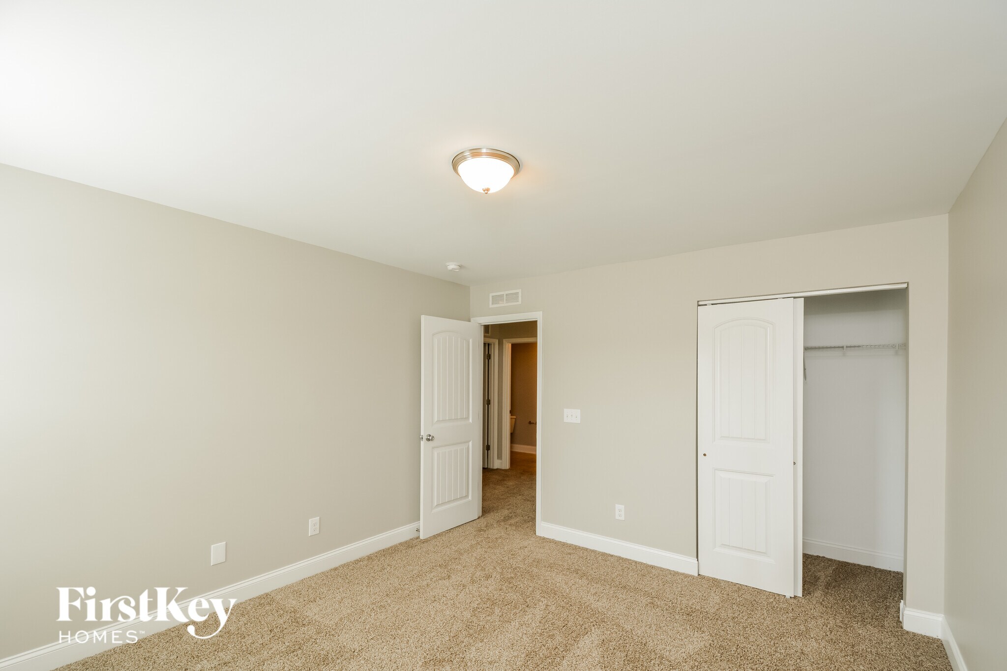 Building Photo - 239 Plymouth Dr