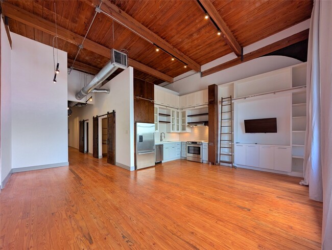 Building Photo - 2400 Mechanic St