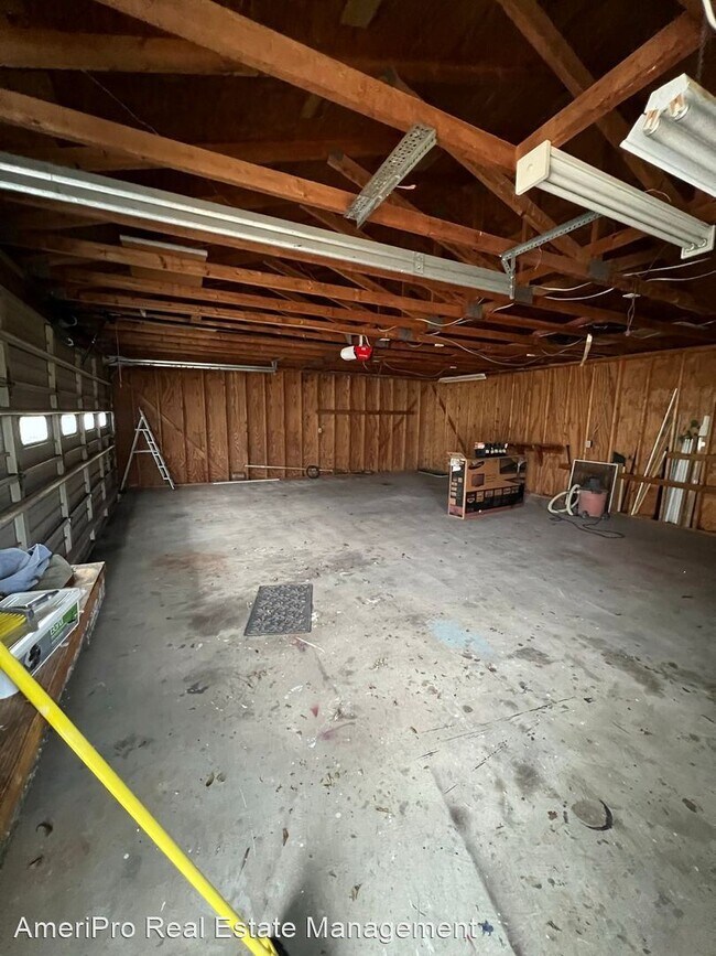 Building Photo - 3 br, 2 bath House - 626 Tomahawk Trl