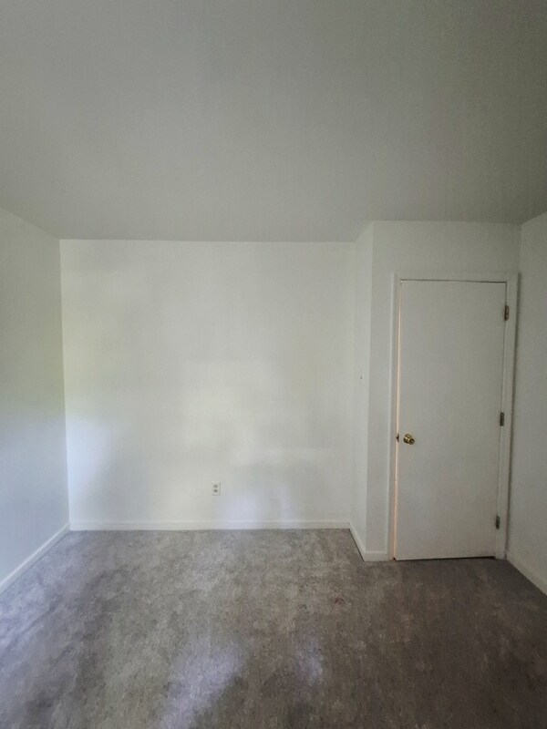 Building Photo - 9019 Double Tree Ln