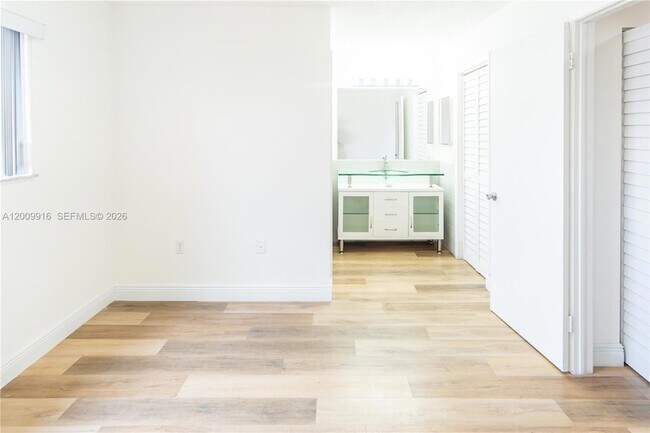Building Photo - 14905 SW 80th St