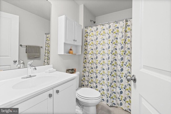 Building Photo - 1901 Graymount Way