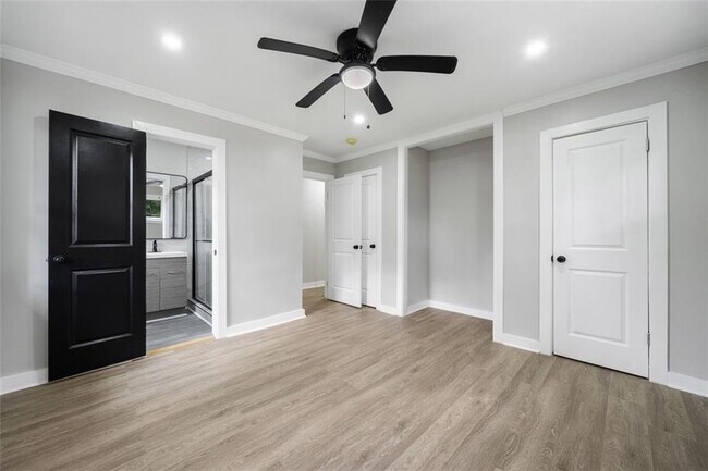 Building Photo - 1905 Fort Valley Dr SW