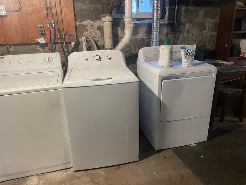 Building Photo - 234 Boylston St