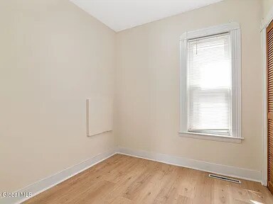 Primary Photo - 1237 4th Ave