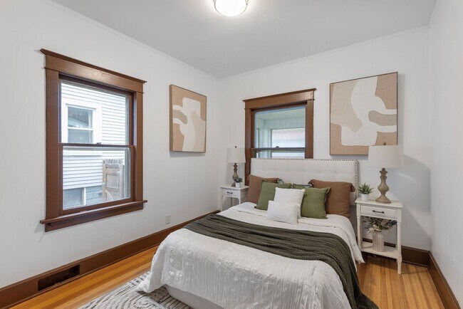 Building Photo - MOVE-IN READY!!!!