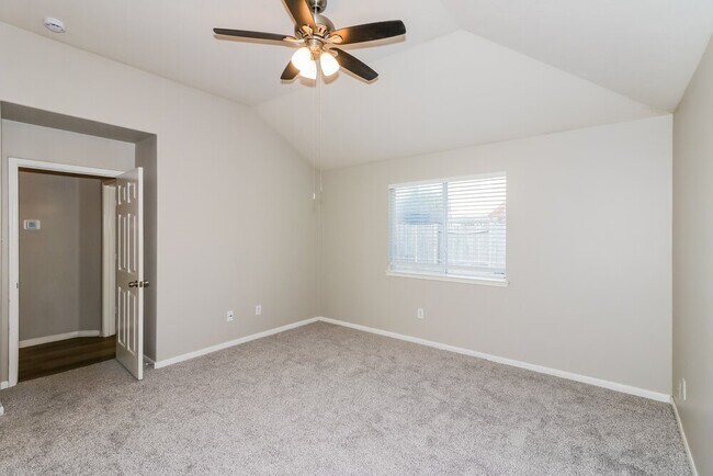 Building Photo - 18018 Iris Edge Way
